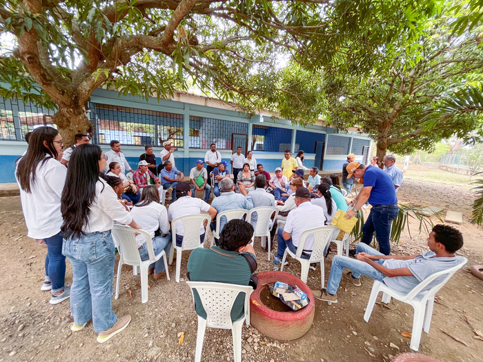 Familias Campesinas De Cuatro Municipios En Montes De Mar A Recibieron