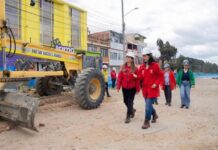 Bogotá transforma una vía destapada en Bosa para reducir el polvo y mejorar la calidad del aire